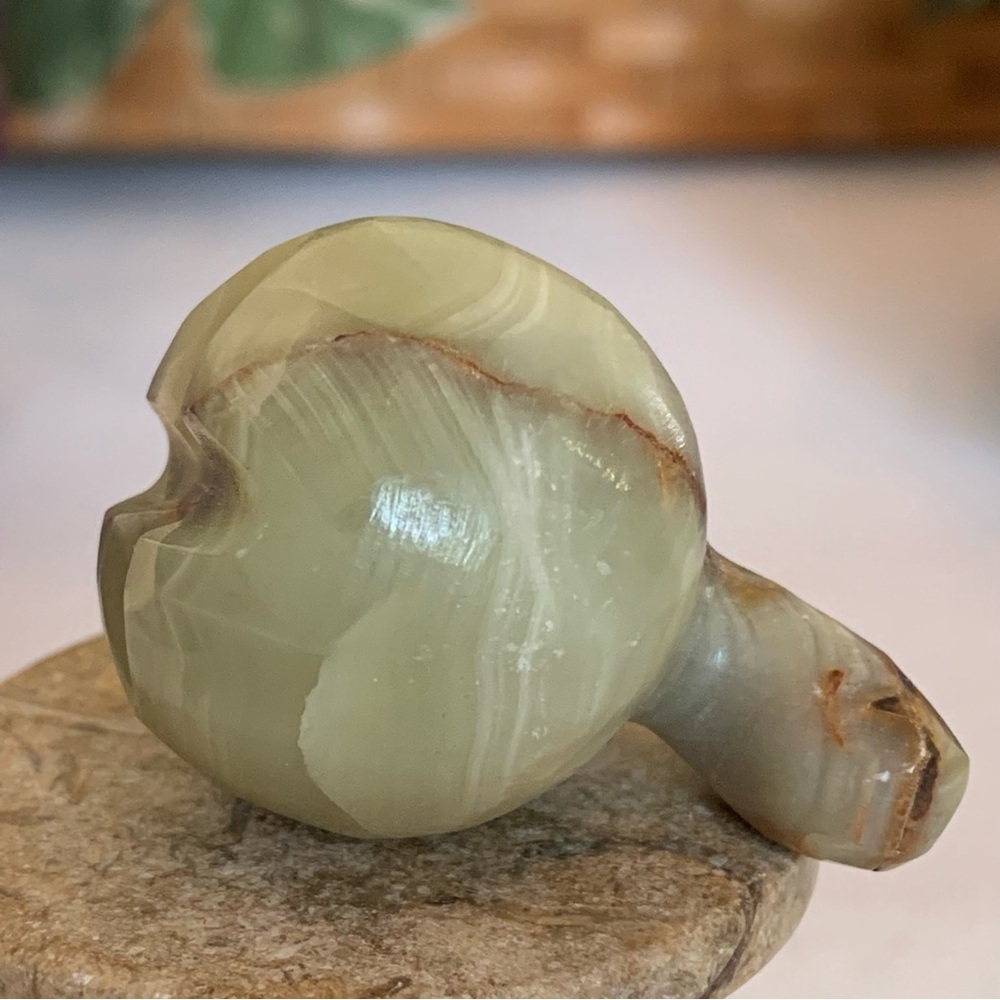 Natural Polished Afghan Jade Fruit Carving Green Onyx Crystal Carved Gourd 1.5" - Picture 9 of 16